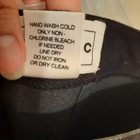 For the Republic Black Faux Leather Midi Skirt - Picture 3 of 7